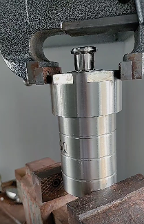 水熱反應(yīng)釜圖片 水熱反應(yīng)釜圖片